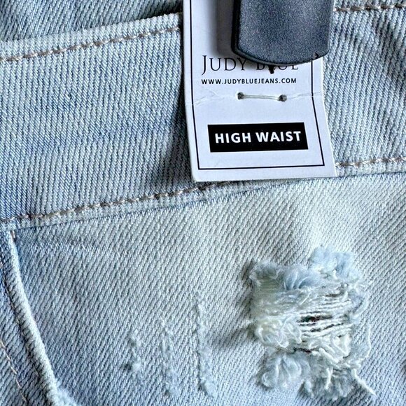 Judy Blue High-Rise Cuffed Printed Aztec Lining Cotton Summer Travel Sz L - Picture 7 of 12